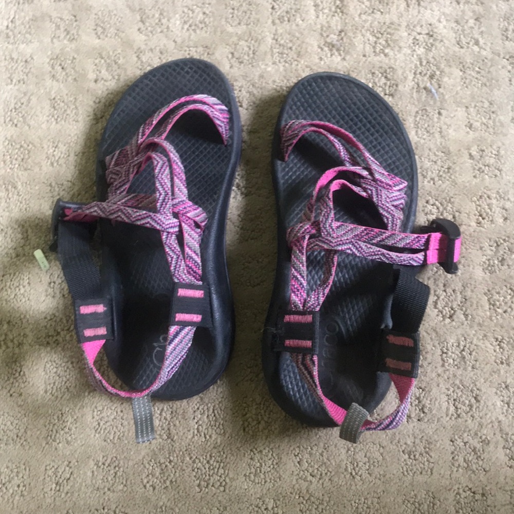 purple kids chacos